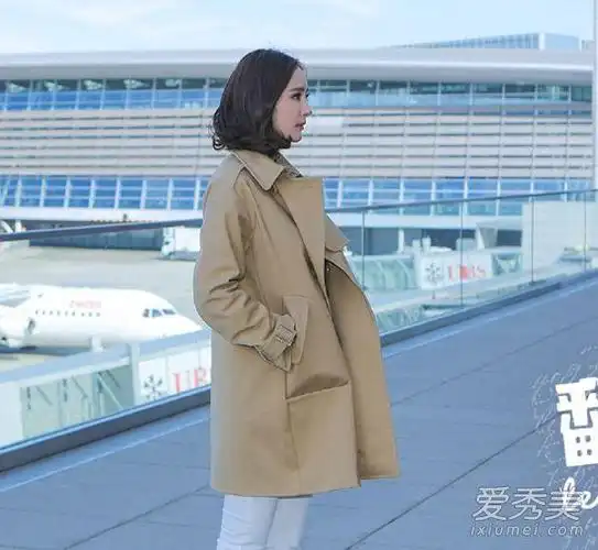 杨幂翻译官知性穿搭抢先看看大幂幂如何穿职业装俏皮而不呆板