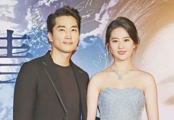 回顾刘亦菲宋承宪这段情,一厢情愿的爱情,注定无法长久