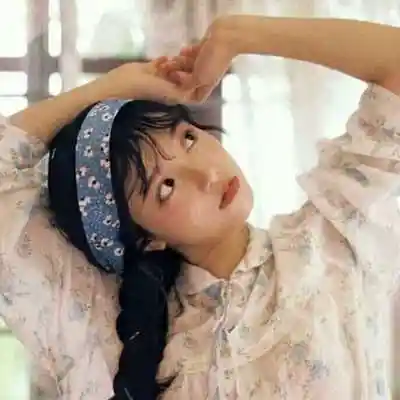 唯美文艺有韵味复古的女生头像