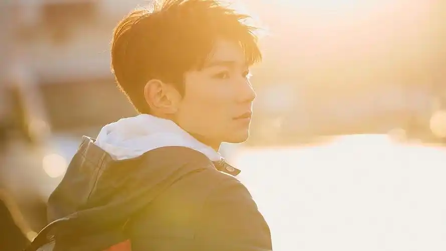 明星风尚tfboys王源壁纸封面图明星风尚 王源壁纸【3】壁纸于2020-06