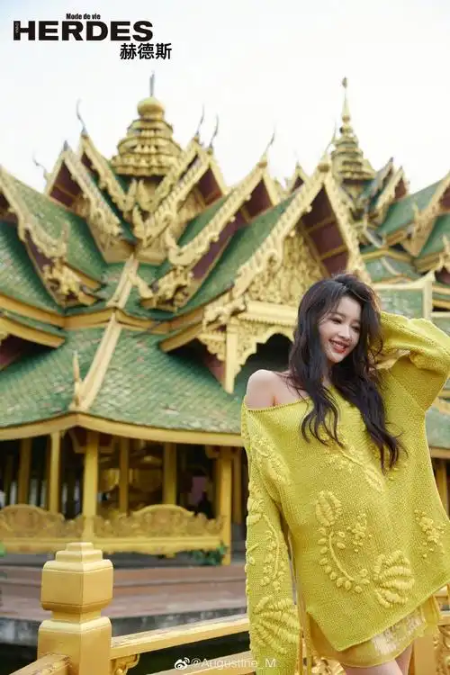 孙怡泰兰德街拍大片##孙怡四月曼谷封面大片