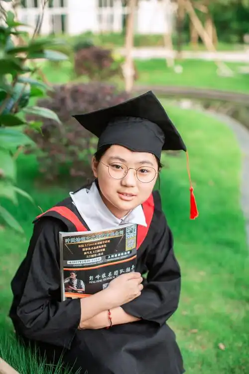 学院路小学毕业照——个人写真照