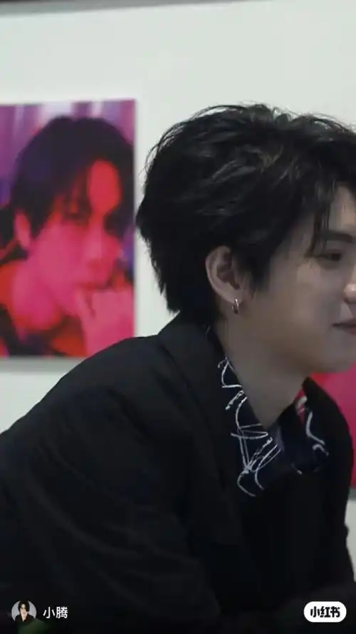 杨宇腾# 起笔写你,落笔想你!