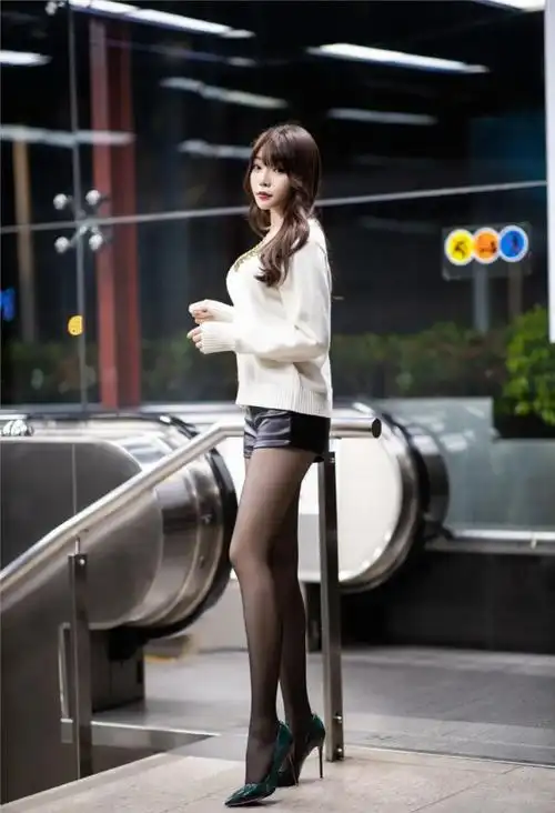 满屏都是小姐姐得大长腿