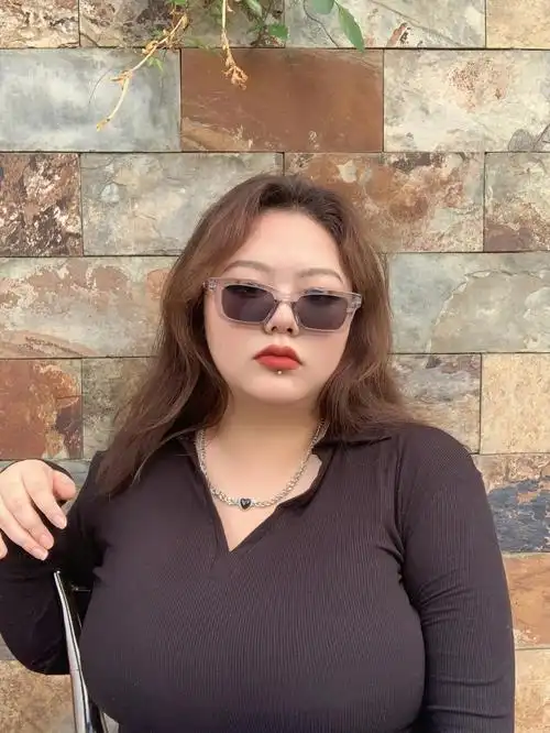 180斤女孩自拍大放送我们可以无惧任何目光