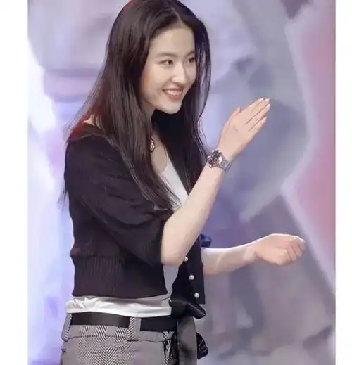 巅峰时刘亦菲真漂亮可以用国色天香形容现在身材容貌走下坡路