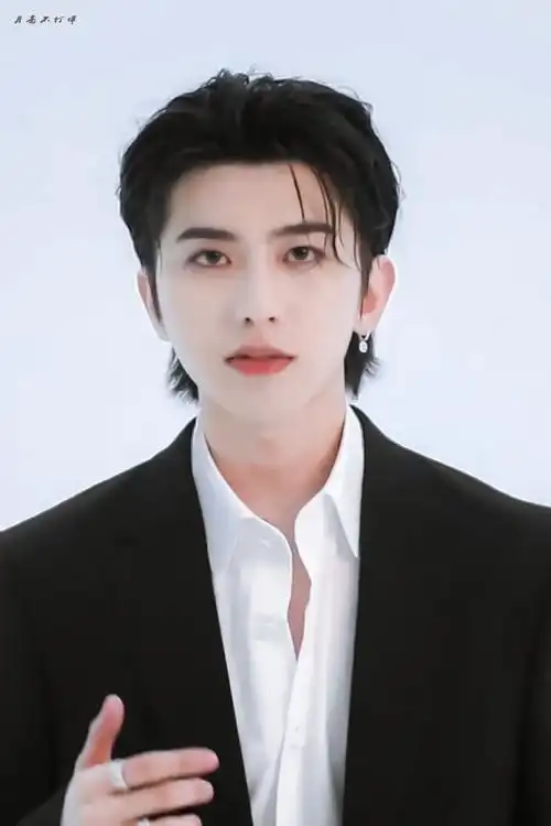 [蔡徐坤][新闻]210714 狂野不羁背头大奎上线!