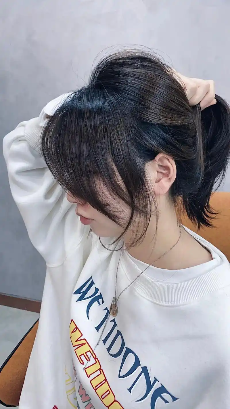 2021年流行中长发发型推荐～(三)优雅自然款 我给大家推荐 - 抖音