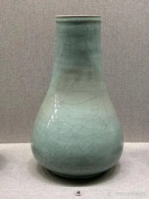 故宫陶瓷馆:如冰似玉,南宋官窑