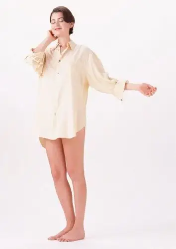 女性姿态特写图片