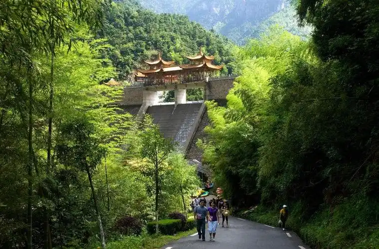 在江西南昌,金溪县,资溪县,大觉山旅游