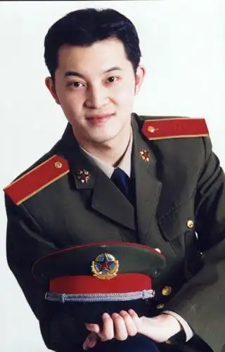 沙溢晒军艺毕业照力证是校草沈腾杨洋回应亮了