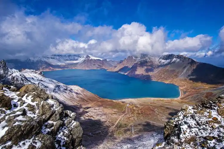 探秘长白山天池