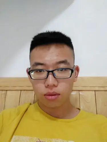 请大神帮我看一下,我的长相相对一般男生来说是不是比较猥琐不好看