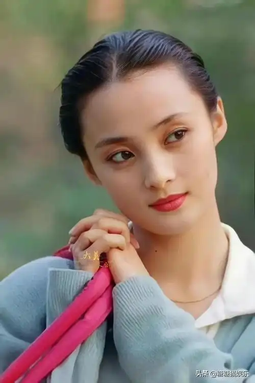 年轻时的蒋勤勤清纯脱俗这真的可以说是颜值天花板了