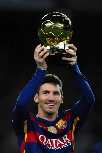 足球明星messi里奥梅西凌空抽射