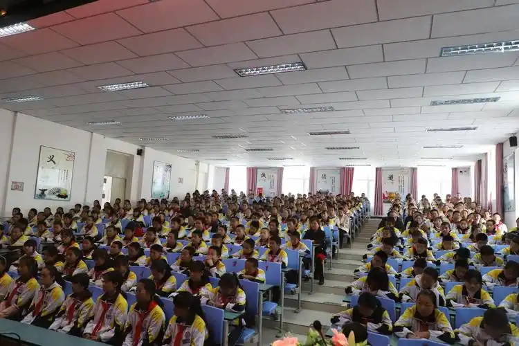 河阴寄宿制学校 --七年级学生高中阶段招生制度改革宣讲会 - 美篇