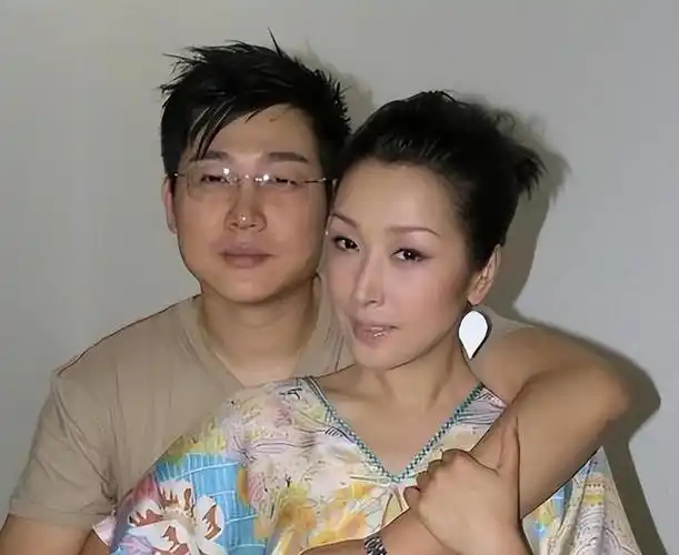 生冠军儿子,如今的她,证明李健没说错|那英|刘青|韩红|黄晓明_网易