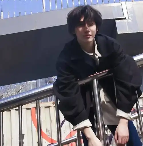 微信头像王安宇