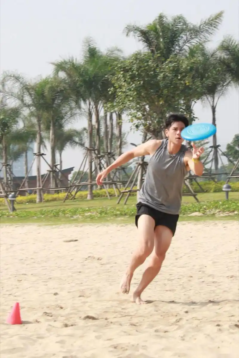 【彭于晏为林超贤新片《紧急救援》特训,一身肌肉展