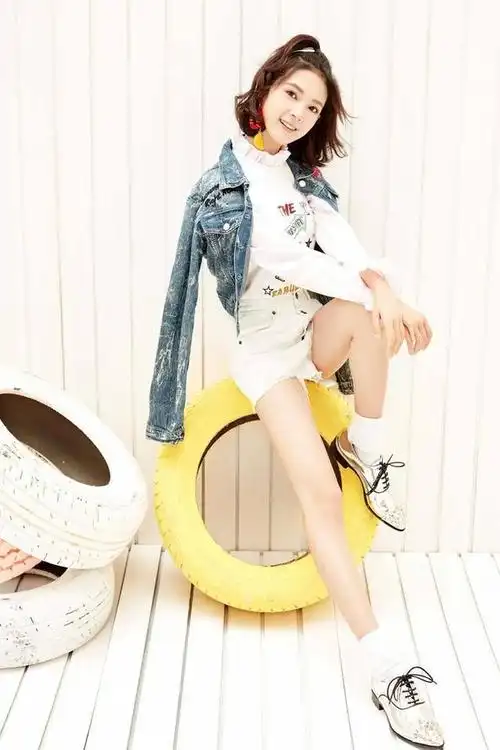 长着150的脸却身高170,高个子学陈瑶穿搭,轻松穿出萝莉感