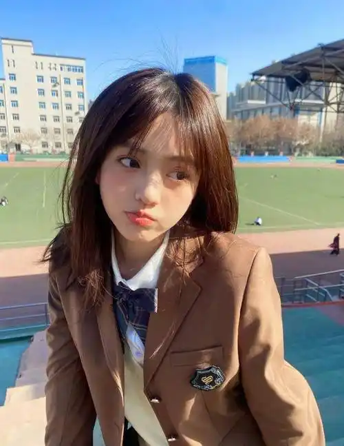 校园风学妹美照分享_头条_自拍_图片