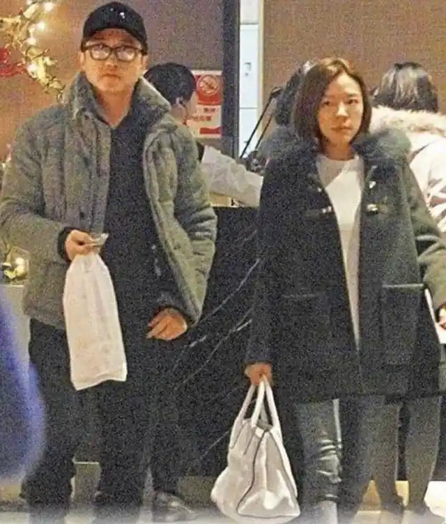 恭喜!57岁哈林第三次当爸,妻子张嘉欣顺利生下二胎,母子平安