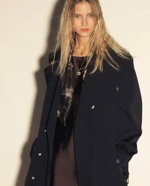 俄罗斯模特兼女演员萨沙·露丝(sasha luss)拍摄的时