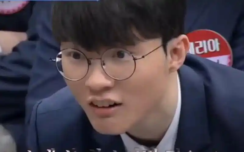 faker表情好可爱