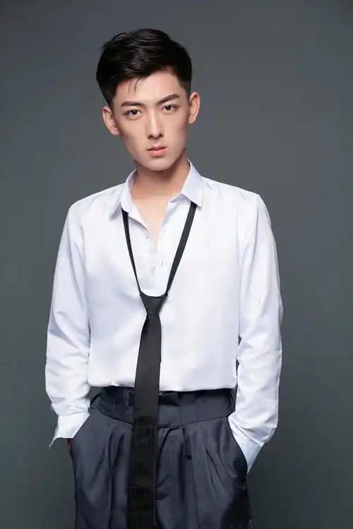 北方帅气男孩9699