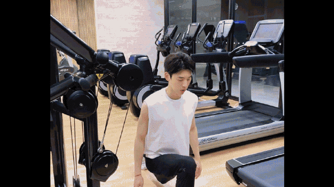 王子异好像我的互联网健身教练##王子异对热身的定义不太一样