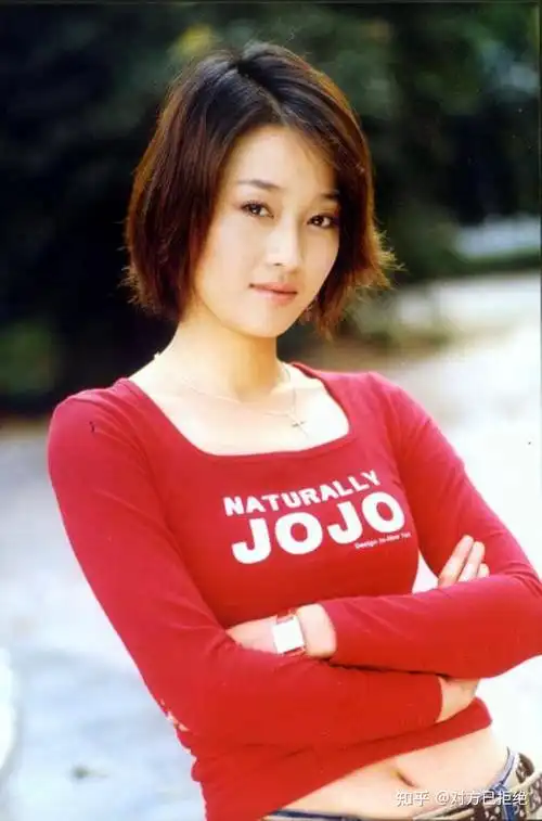 马伊琍,是大家的老熟人了,无论是影视剧作品,还是个人娱乐圈经历,我想