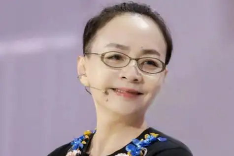 下巴痣相图解下巴有痣的女人,宋丹丹赶紧跑走捂着领口娇嗔地看了袁钢