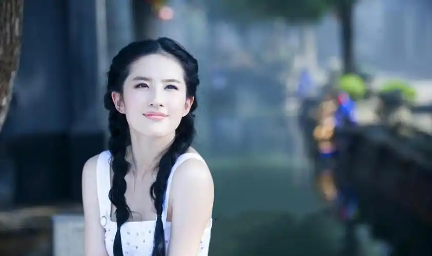 刘亦菲个人资料介绍(刘亦菲是美国人还是中国人)