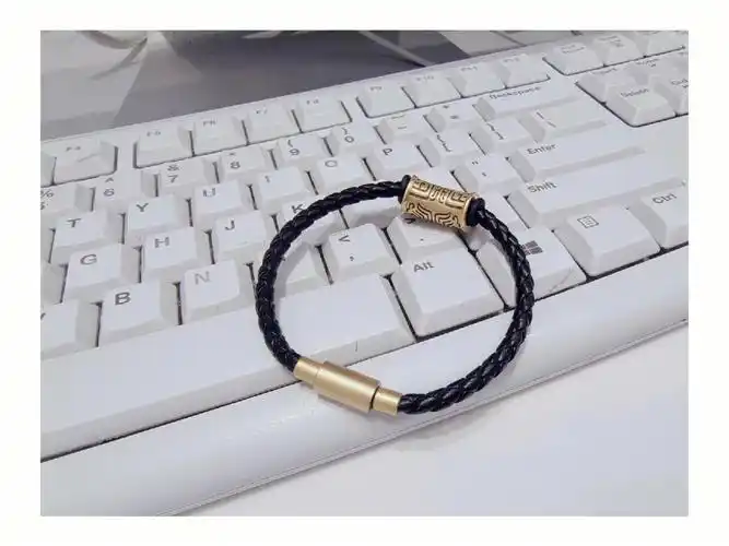 给珠珠拍了一套写真不得不说珠珠真的很上镜呢～#贺峻霖同款