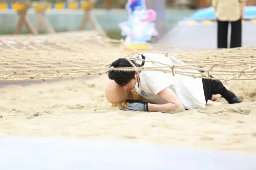 cr:蔡徐坤粉丝团官微跑男 - 堆糖,美图壁纸兴趣社区