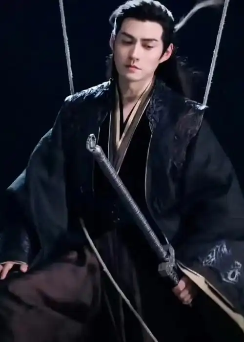 45岁严屹宽一出场,才知道什么叫古装建模脸