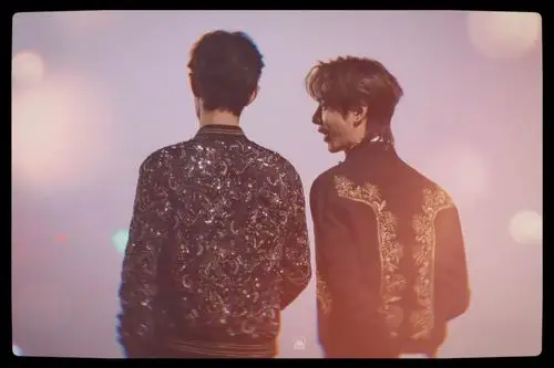 5月18日 17:00   关注   肖战 王一博