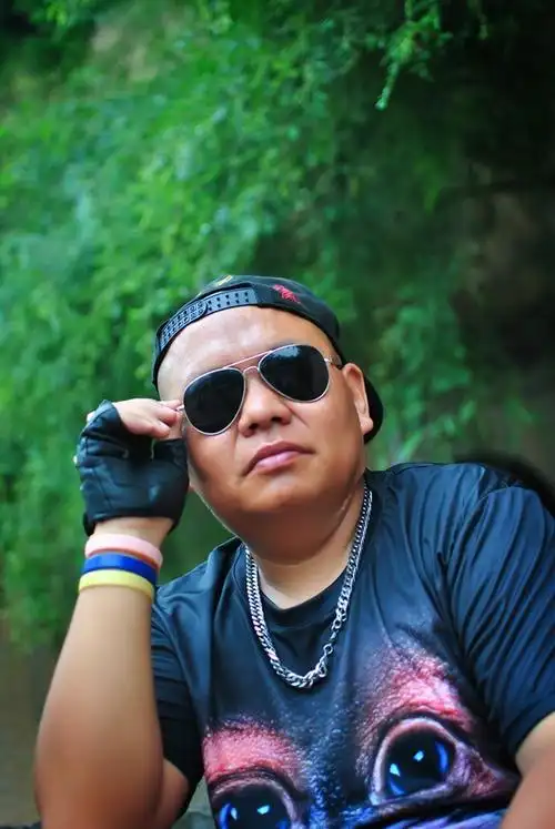 我给社会大哥拍写真二12p