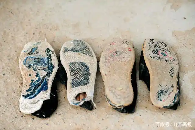 磨破了的布鞋