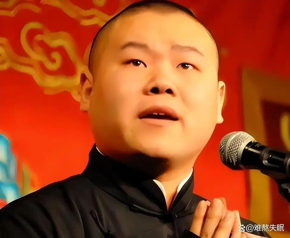 岳云鹏七上春晚三次失误,观众席说真话引热议,网友喊话别再来了