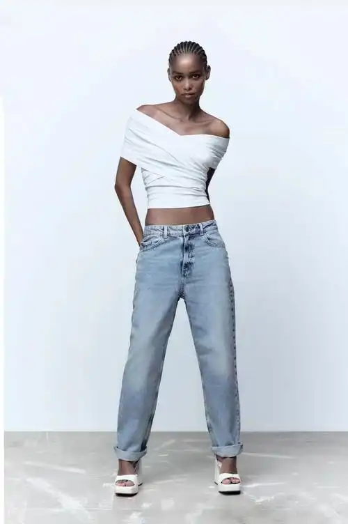 黑皮女生夏天穿搭,黑皮女生夏日穿衣搭配技巧