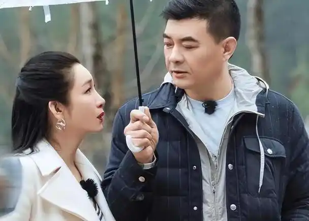 王新军:抛弃"扈十娘"唐静转身娶了秦海璐,如今他们怎么样了?