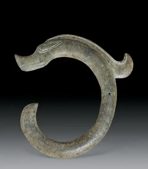 c形玉龙-书画瓷玉杂项-雅昌拍卖