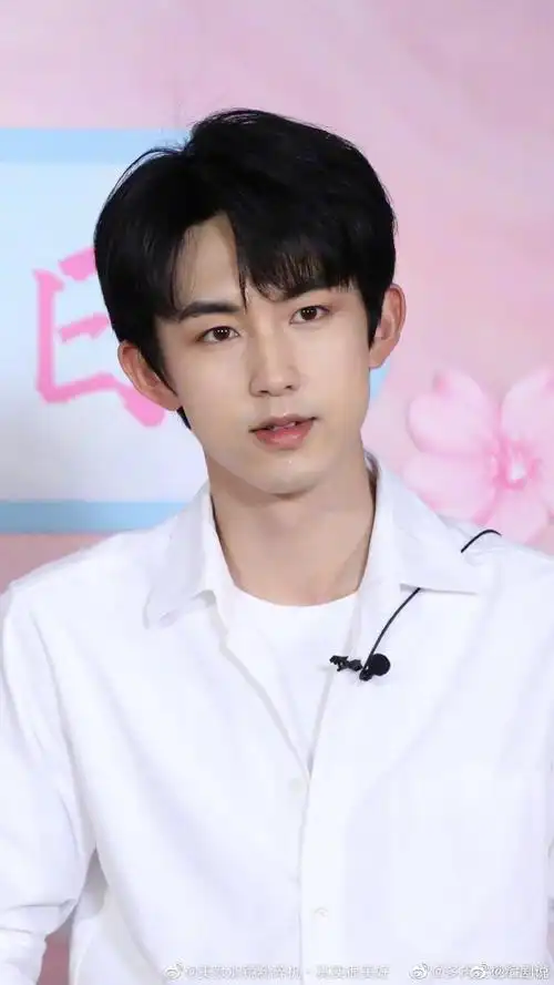 郭俊辰直播生图##郭俊辰扫楼生图状态