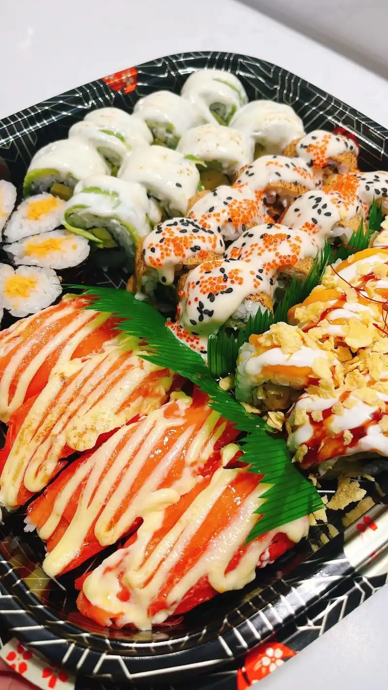 寿司拼盘 需要提前预约#春日好食光 #茂名寿司 #茂名好吃的 - 抖音