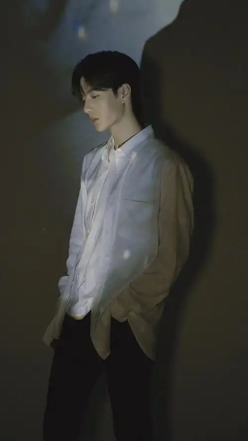 有王一博的高清无水印壁纸吗