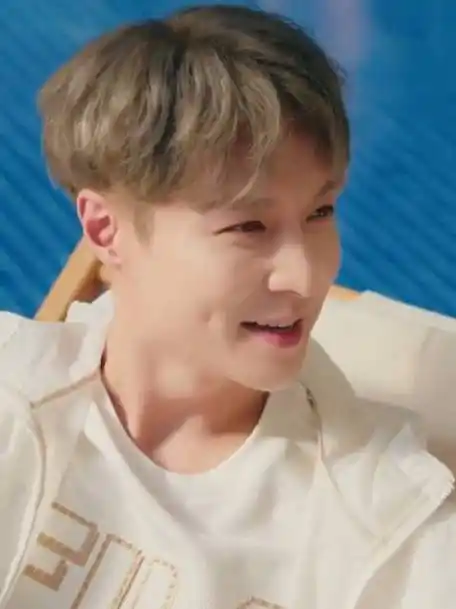 get代言人张艺兴同款穿搭,开启活力满满夏日清凉世界.