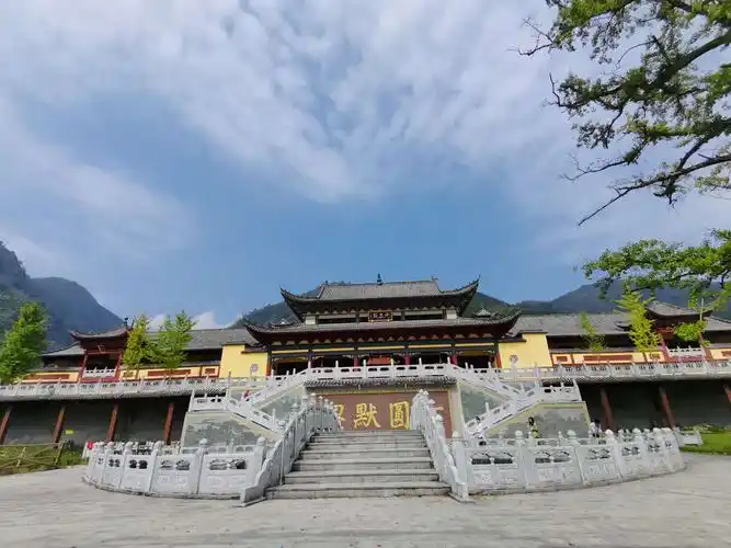 仰山栖隐禅寺,一块风水宝地,千年银杏神一般存在
