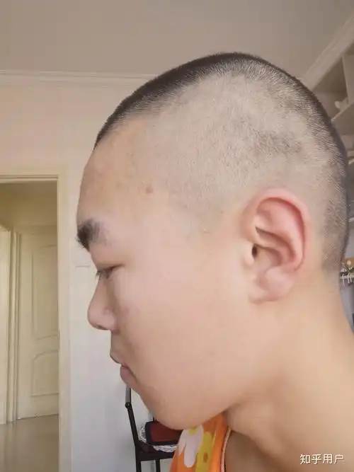 塌鼻梁的男生真的没有办法摸?